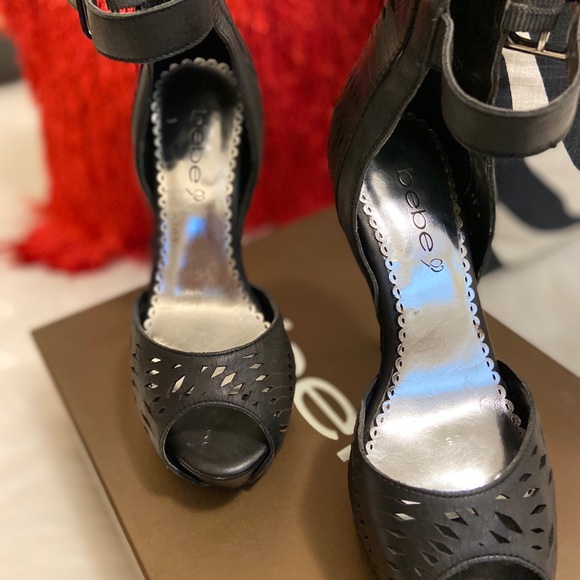 Shoe - Picture 2 of 2